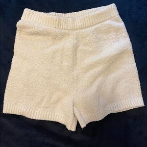 Cute sherpa-like material Shorts